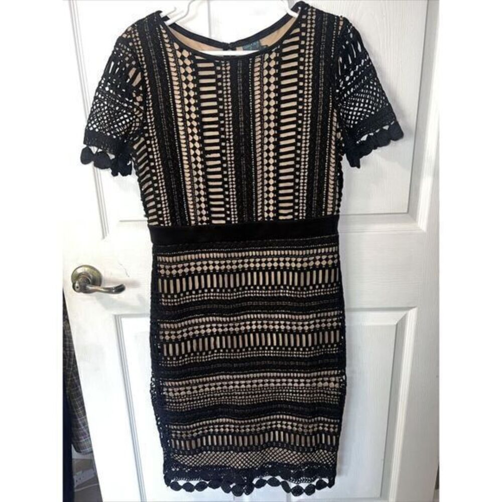 GABBY SKYE, Stretchy, Midi Short Sleeve, Knit, A-line Black Dress, Size 10